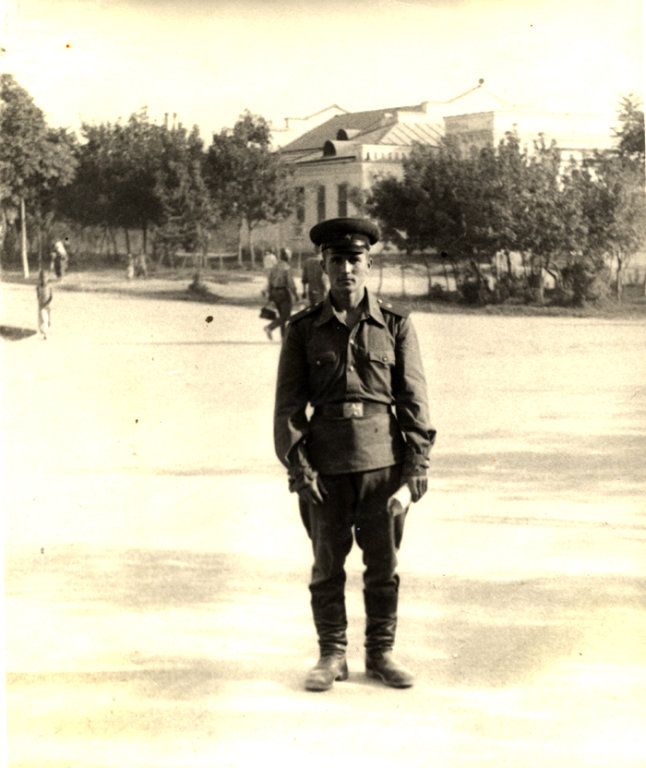 Мой отец Венер Ильясович Вахитов в Пархаре 1958 год, Пархар