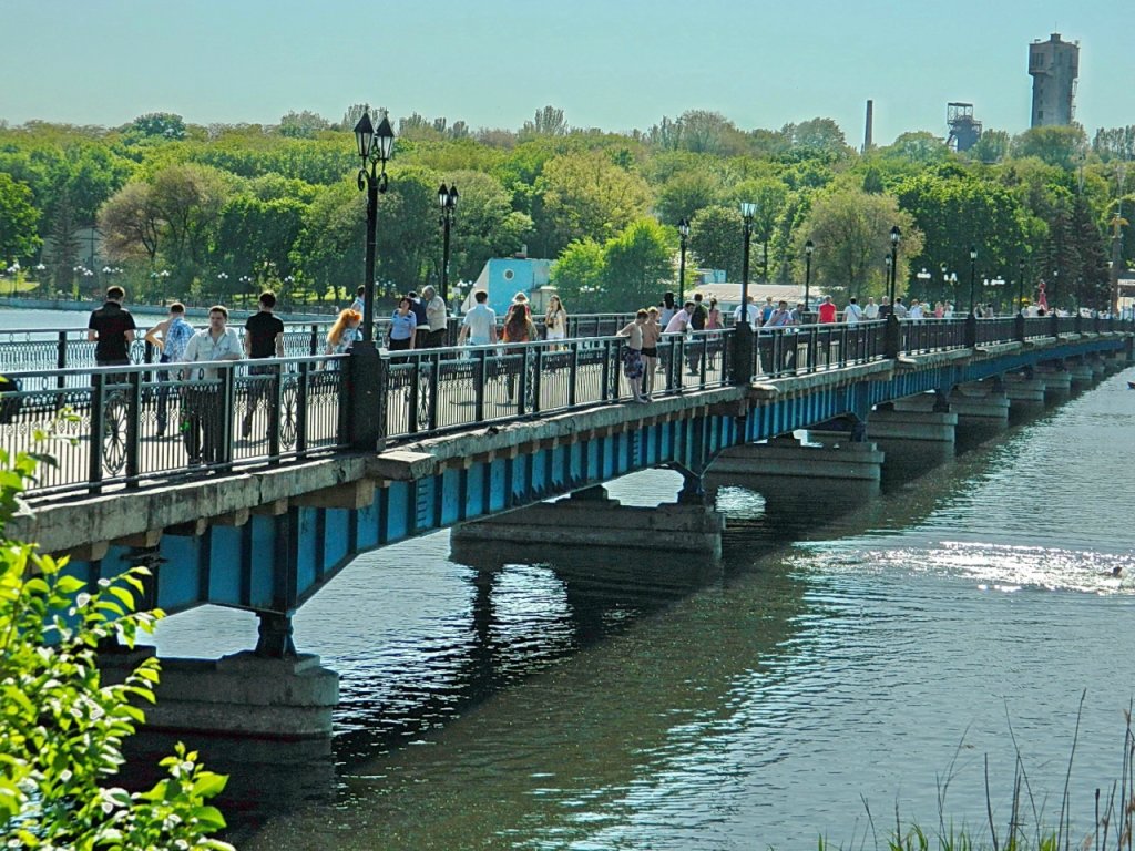 Мост через пруд в парк им.Щербакова, Донецк