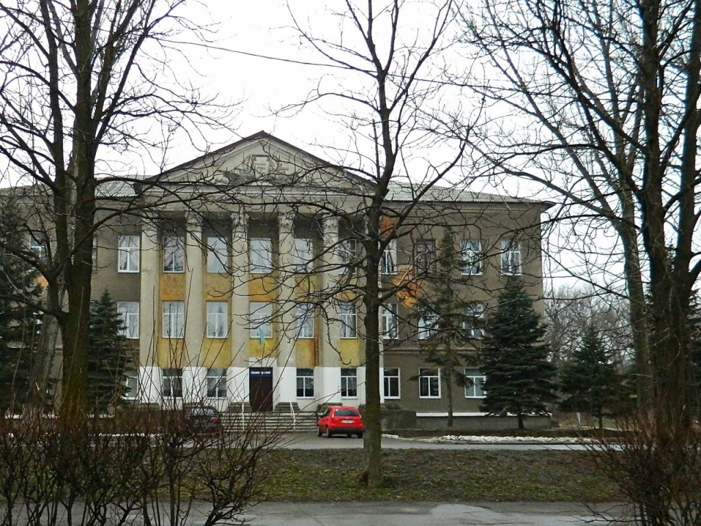 Городской дом детского и юношеского творчества на ул. Адамца, Харцызск