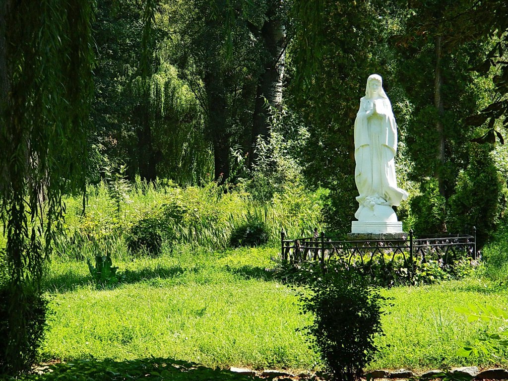 Статуя в дендропарке Александрия, г.Белая Церковь, Белая Церковь