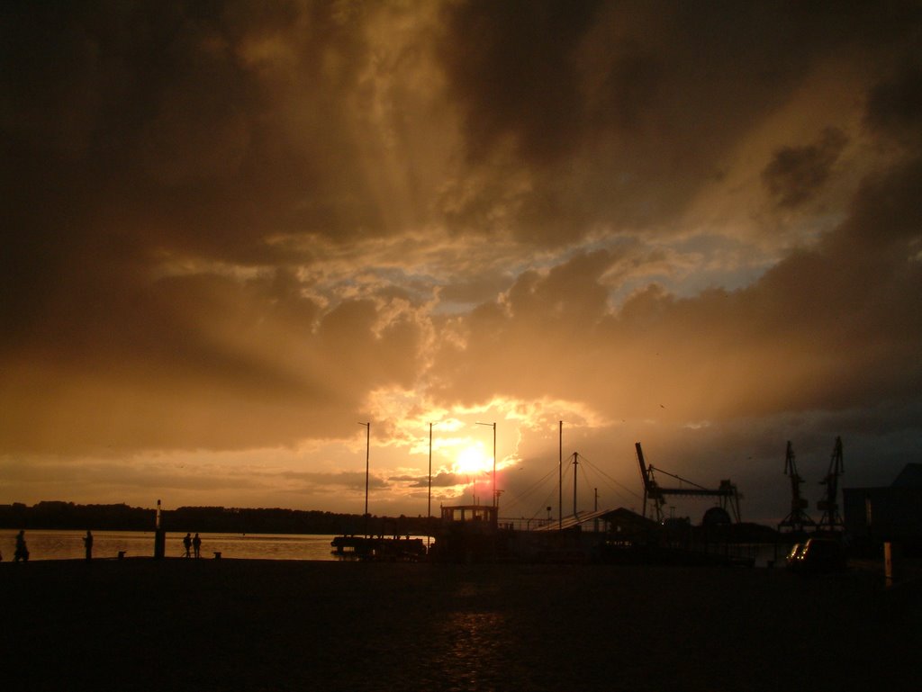 Sonnenuntergang am Wismarer Hafen, Висмар