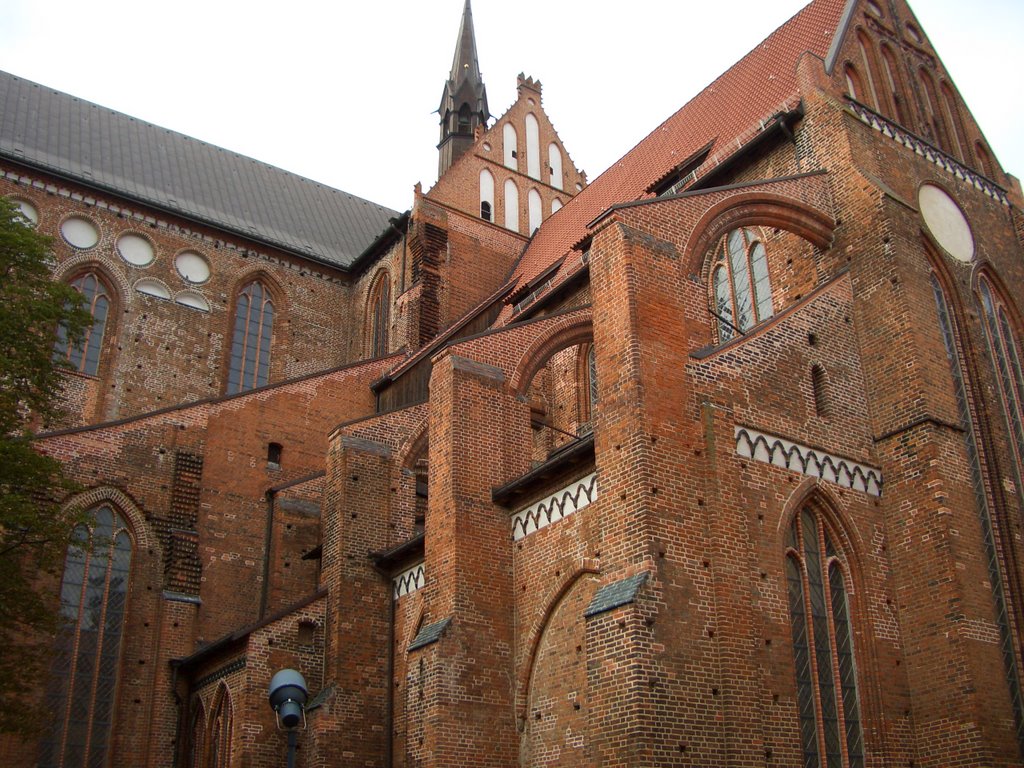 Georgien Kirche, Висмар