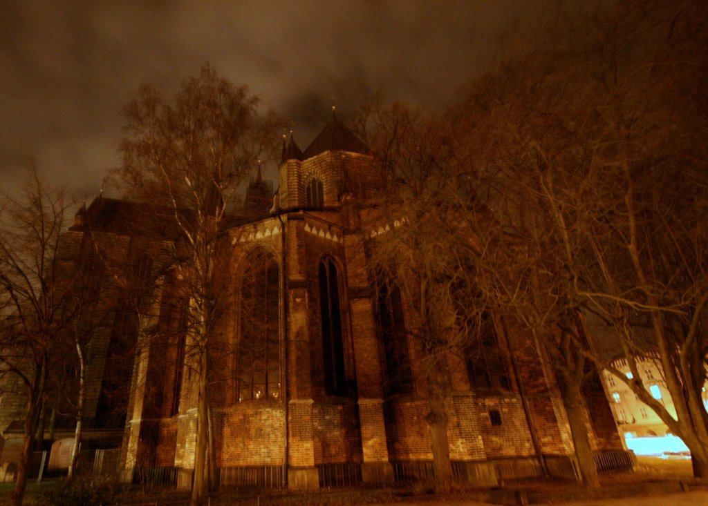 Rostock Marienkirche by night, Росток