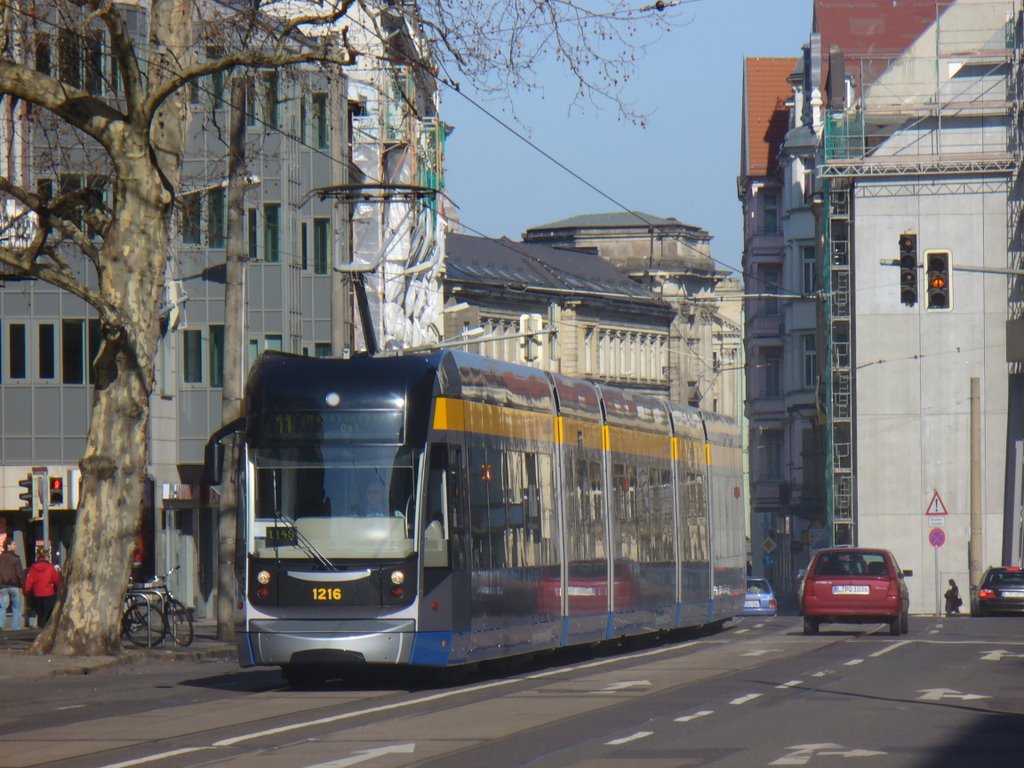 Peterssteinweg mit Straßenbahn, Лейпциг