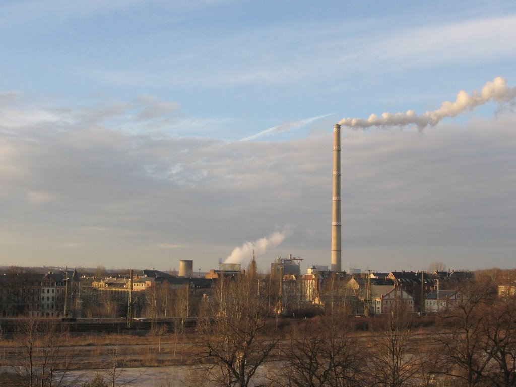 Heizkraftwerk mit 307 m hohem Schornstein, Хемниц