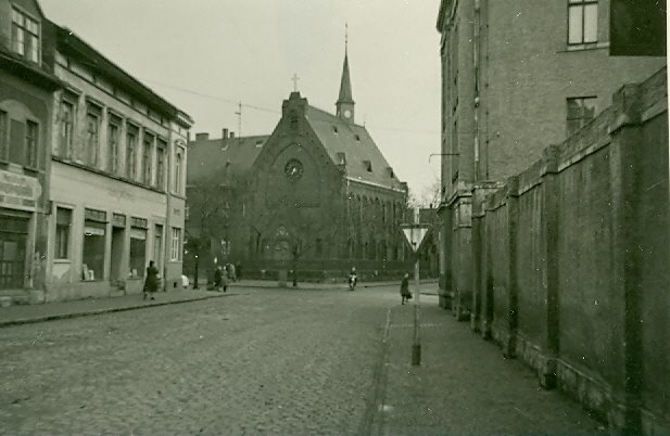 Weißenfels,Kubastrasse/Ecke Merseburgerstrasse, mit Blick auf Laurentiuskirche, März/April - 1956, Вейссенфельс