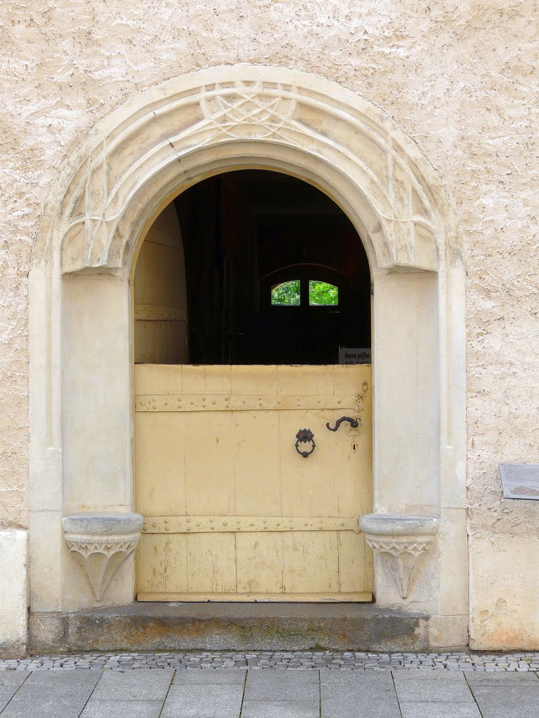Germany_Anhalt_Wittenberg_House of Philipp Melanchthon_renaissance door between 2 stone seats_P1040741k.jpg, Виттенберг
