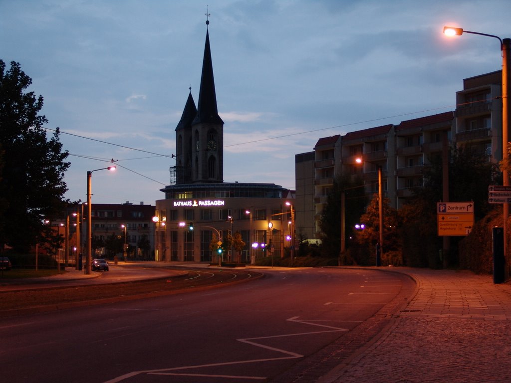 Blick auf die Martinikirche  nachts, Халберштадт