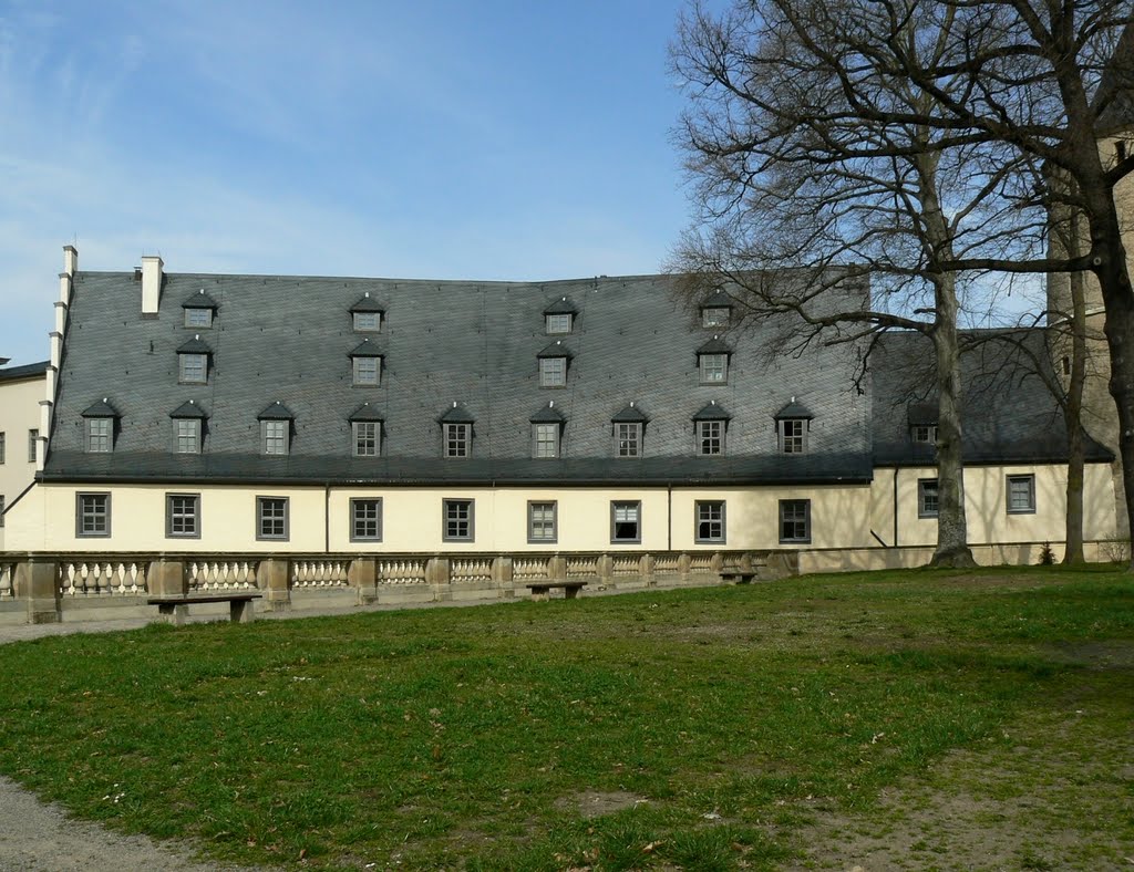 Schloss Altenburg  -  Blick auf den terrassenartig  angelegten  Agnesgarten, Альтенбург