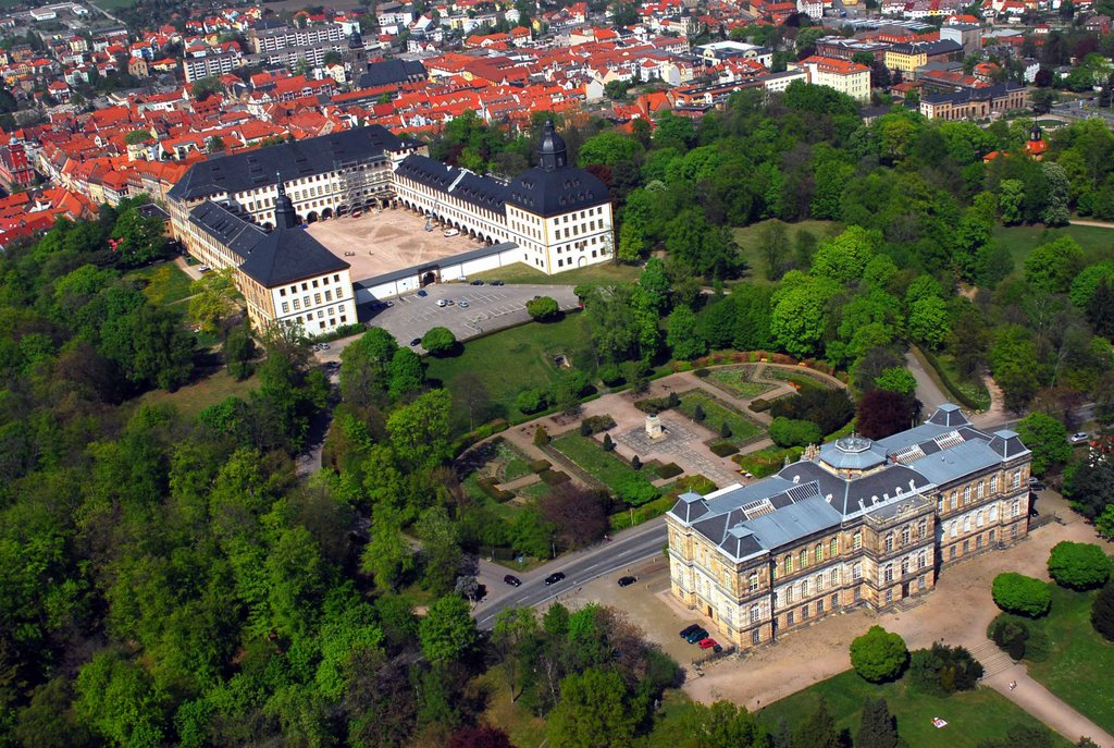 Schloss Friedenstein und Museum der Natur aus der Luft, Гота