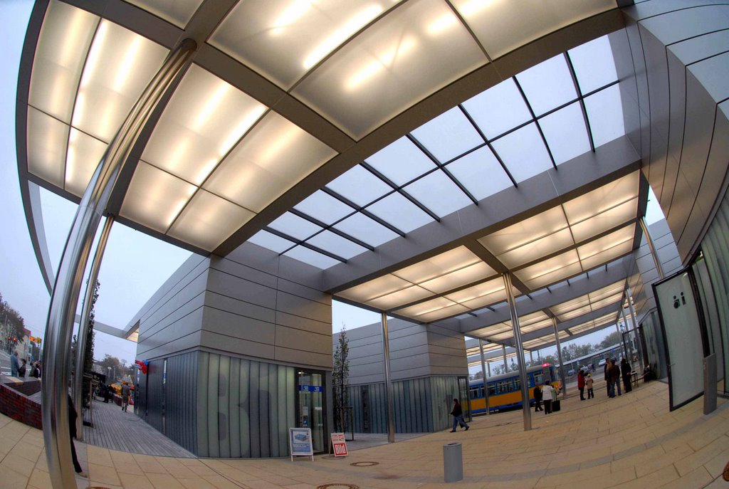 Gotha Hauptbahnhof - neuer Terminal, Гота