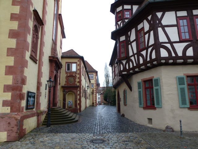 Historic Aschaffenburg: Pfaffengasse, Ашхаффенбург