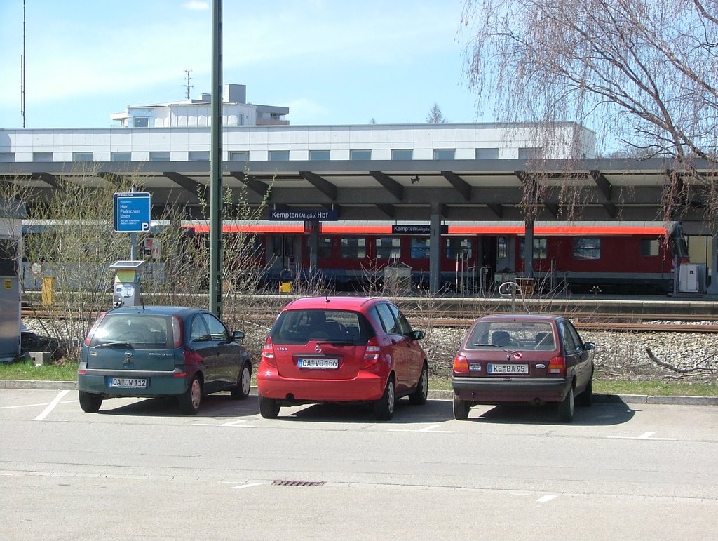 Parkplatz auf der Ostseite des Bahnhofes, Кемптен