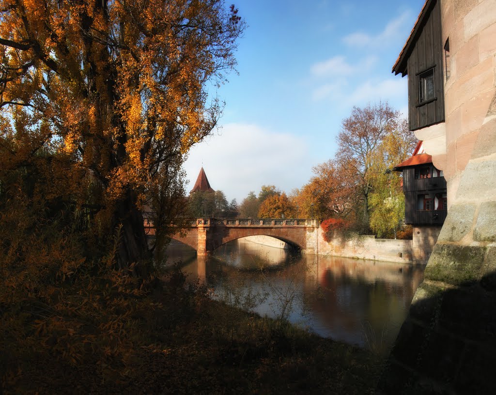 Maxbrücke vom Henkersteg im Herbst, Nürnberg, Нюрнберг