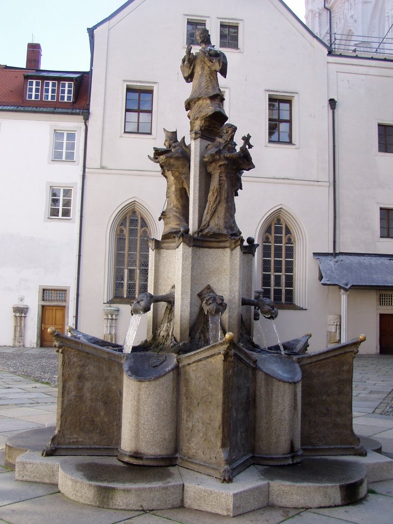 Brunnen im Innenhof des Doms zu Passau, Пасау