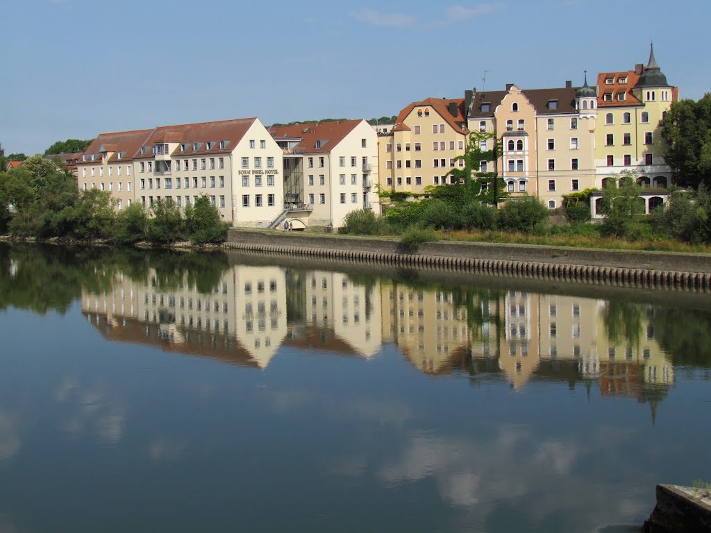 Spiegelbild im Walhalla Donaustauf, Регенсбург