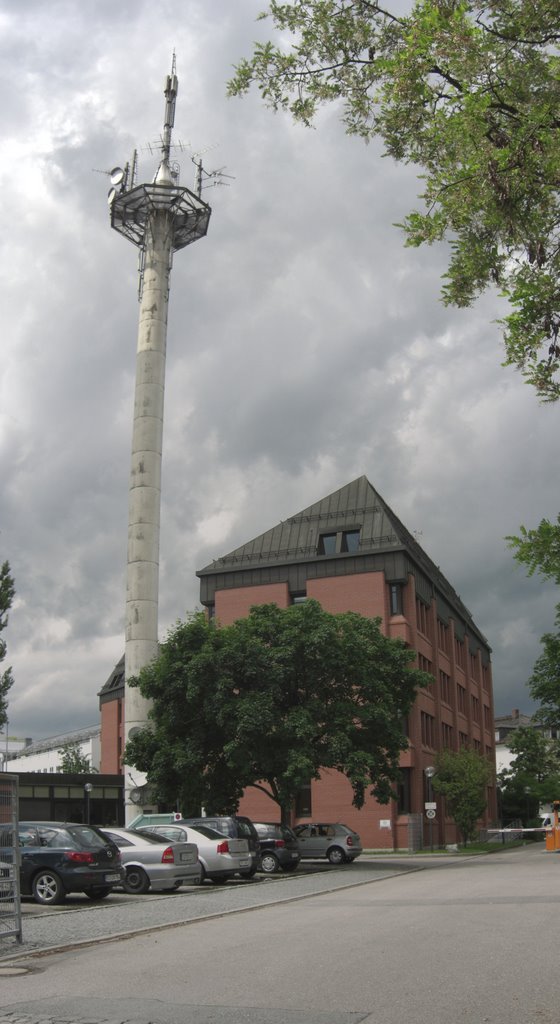 Telekom-Turm und Niederlassung in Rosenheim Richtung NNW, Розенхейм