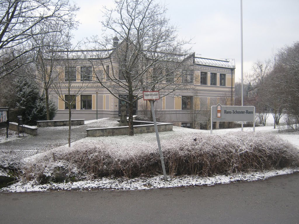 Hans-Schuster-Haus, Розенхейм