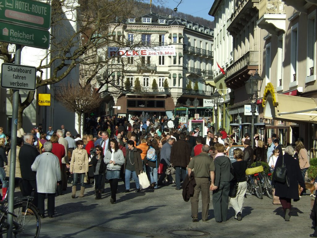 Baden-Baden, Besucherandrang in der Sophienstraße (März 2007), Баден-Баден