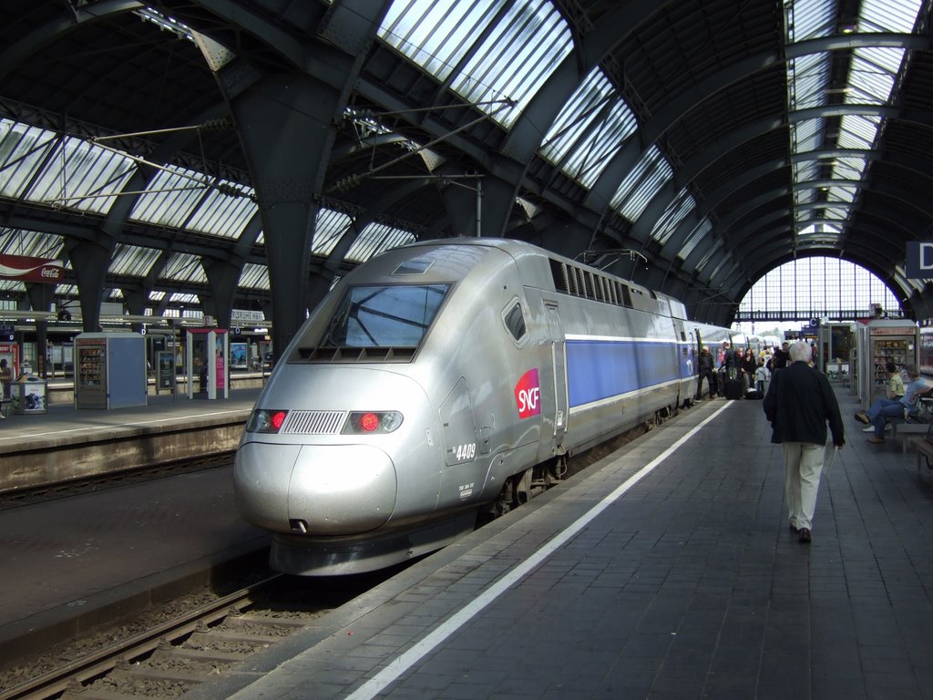 Karlsruhe Hauptbahnhof, Halt des TGV von Paris nach Stuttgart (Aug.2007), Карлсруэ