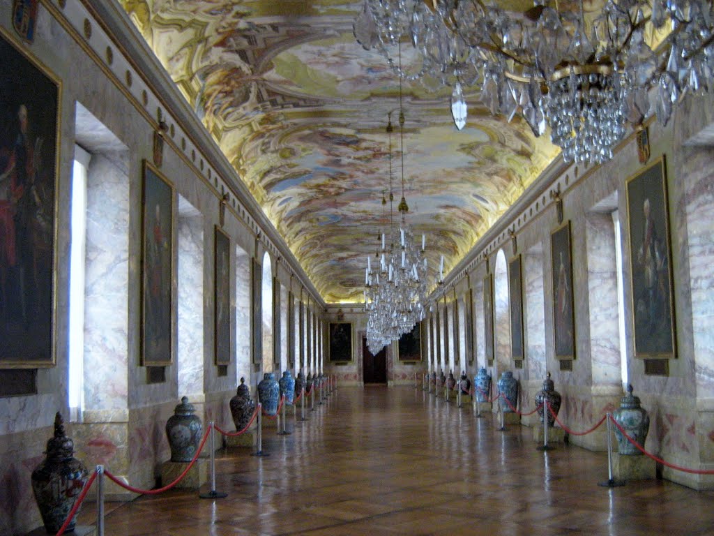 A"sváb Versailles"Németország legnagyobb barokk kastélya, Людвигсбург