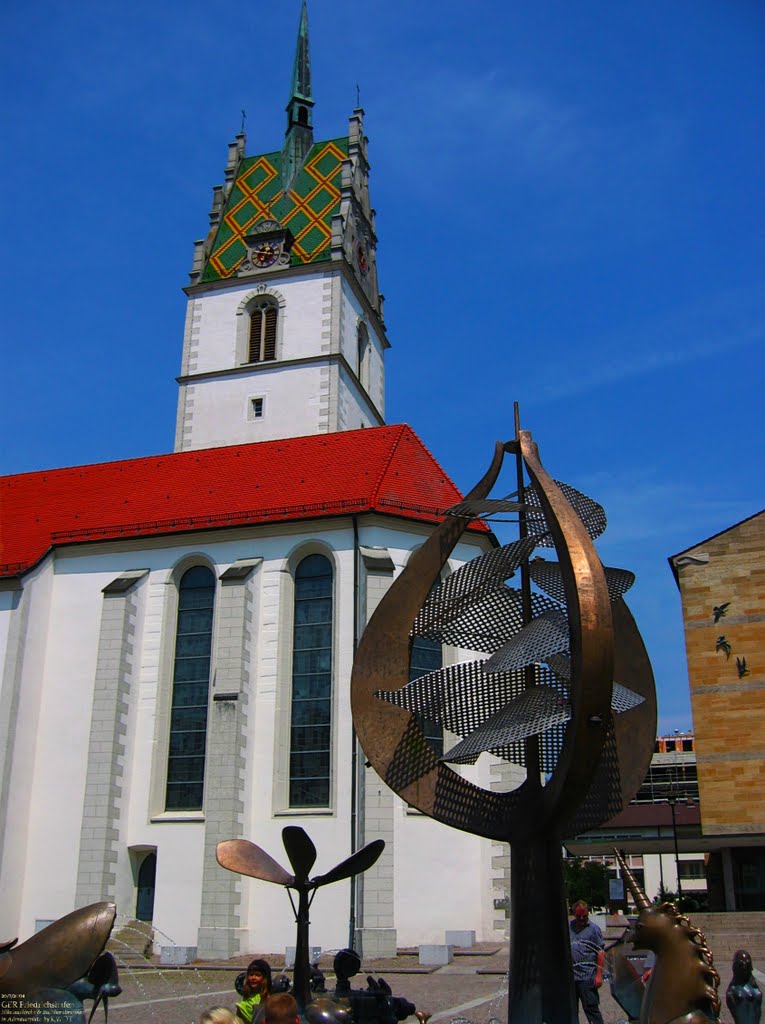 GER Friedrichshafen Nikolauskirche & Buchhornbrunnen in Adenauerplatz by KWOT, Фридрихсхафен