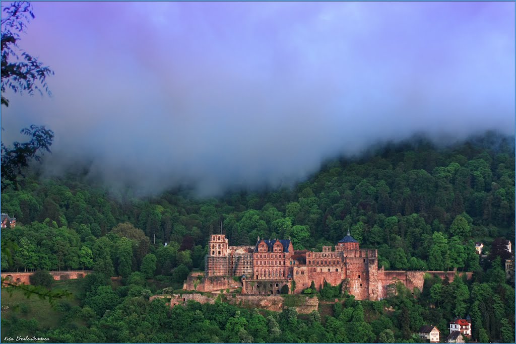 Regenwolke über dem Heidelberger Schloss, Хейдельберг