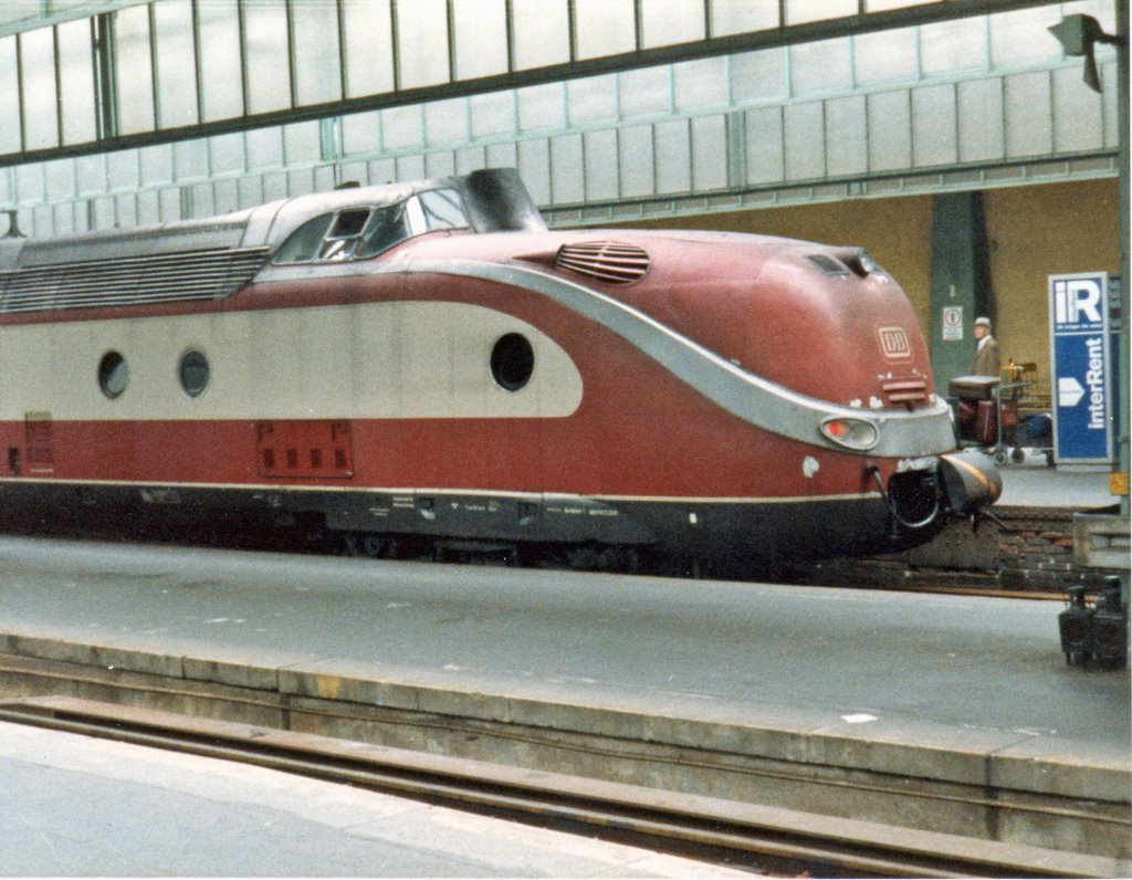 Stuttgart Hauptbahnhof BR 601 als AlpenSeeExpress(1986), Штутгарт