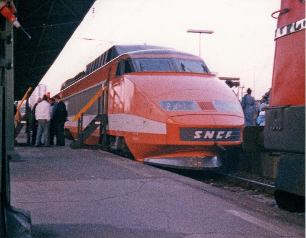65 Jahre Stuttgart Hauptbahnhof(1987) TGV Sud-Est (PSE) in Ursprungslackierung, Штутгарт