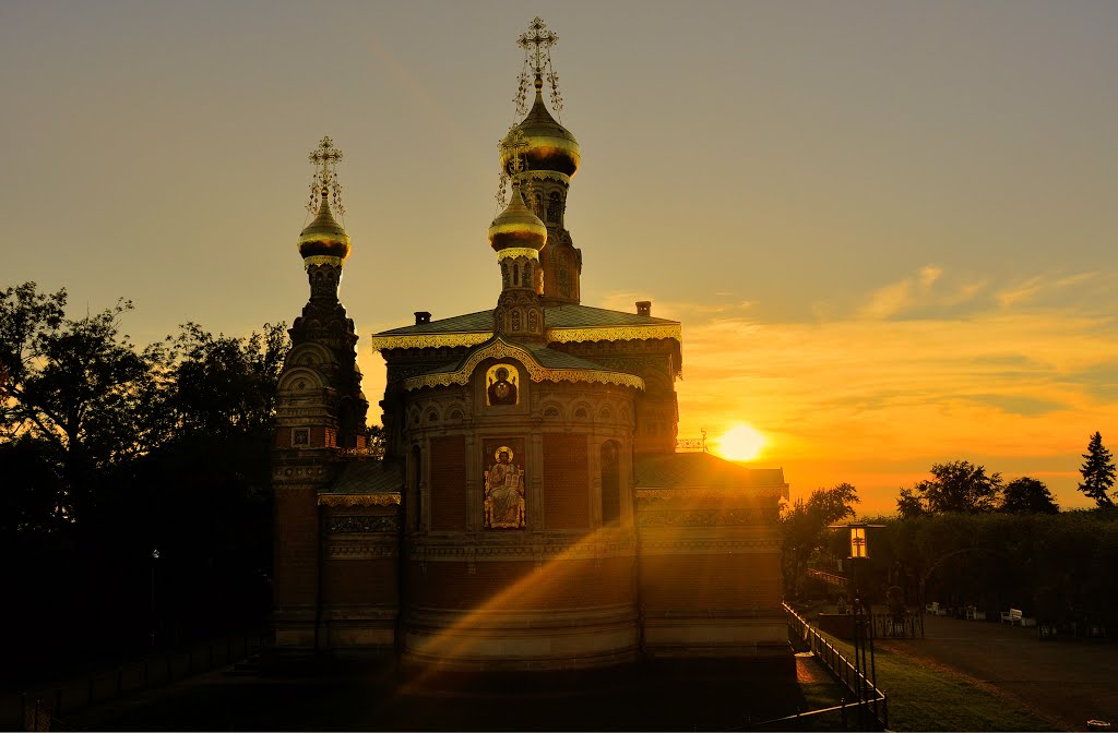 Russische Kirche mit untergehender Sonne, Дармштадт