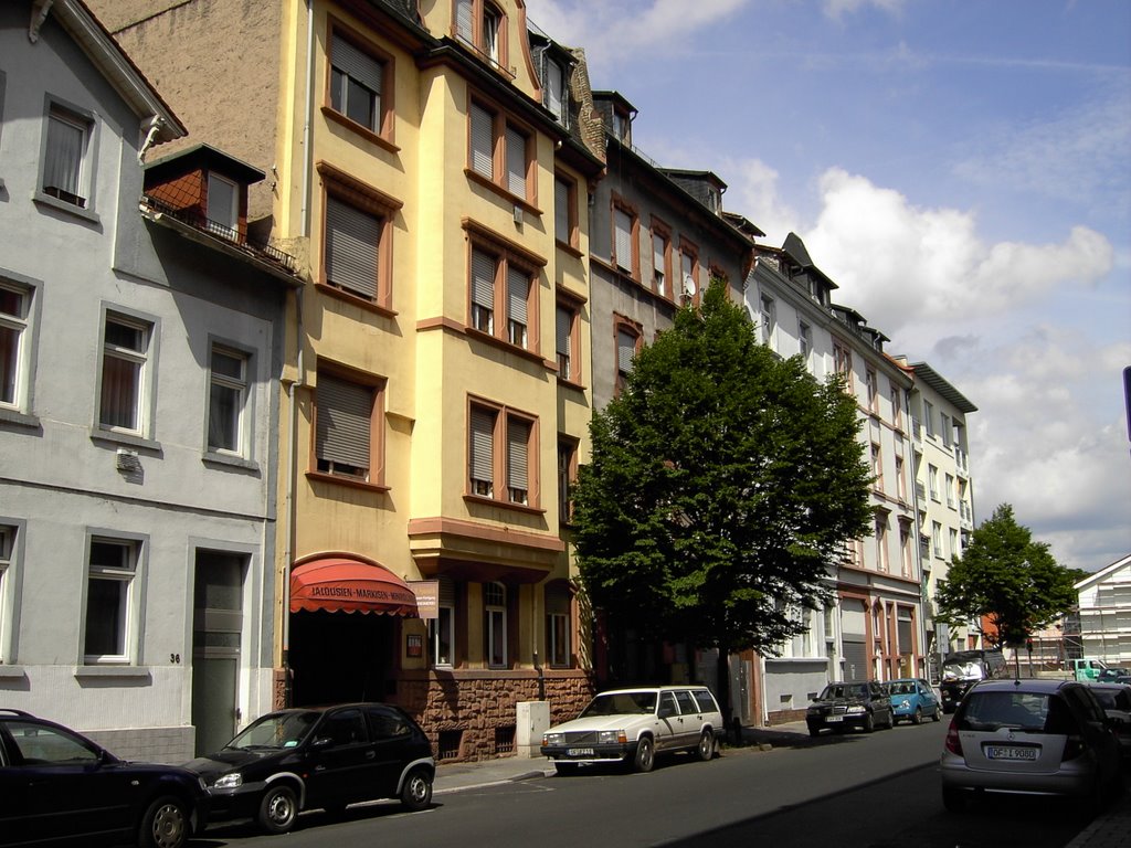 Offenbach: Hermann-Steinhäuser-Straße, Оффенбах