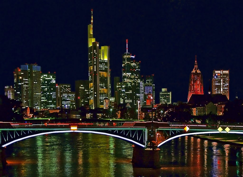 Die Skyline von Frankfurt am Main, bei Nacht., Франкфурт-на-Майне