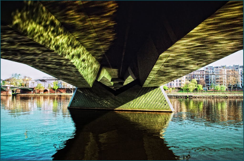 Unter der Brücke, Франкфурт-на-Майне