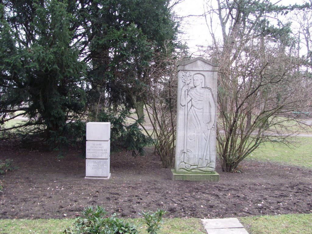 Denkmal für die Patenstadt Landeshut/Schlesien am Landeshuter Platz in Wolfenbüttel, Волфенбуттель