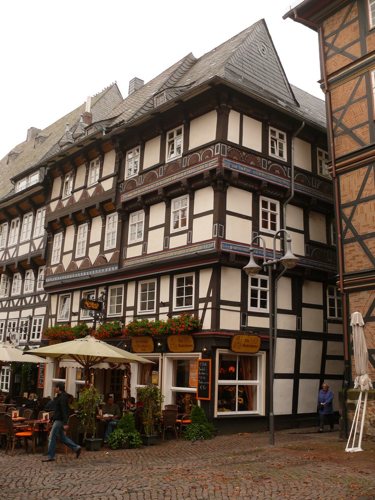 Goslar - Butterhaus am Markt -  im über 500 Jahre alten Gildehaus der Filzhutmachen, Гослар