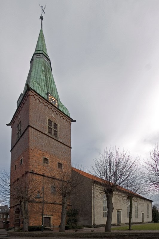 DELMENHORST: EVANGELISCHE STADTKIRCHE (= "Protestant City Church") • 2009, Дельменхорст
