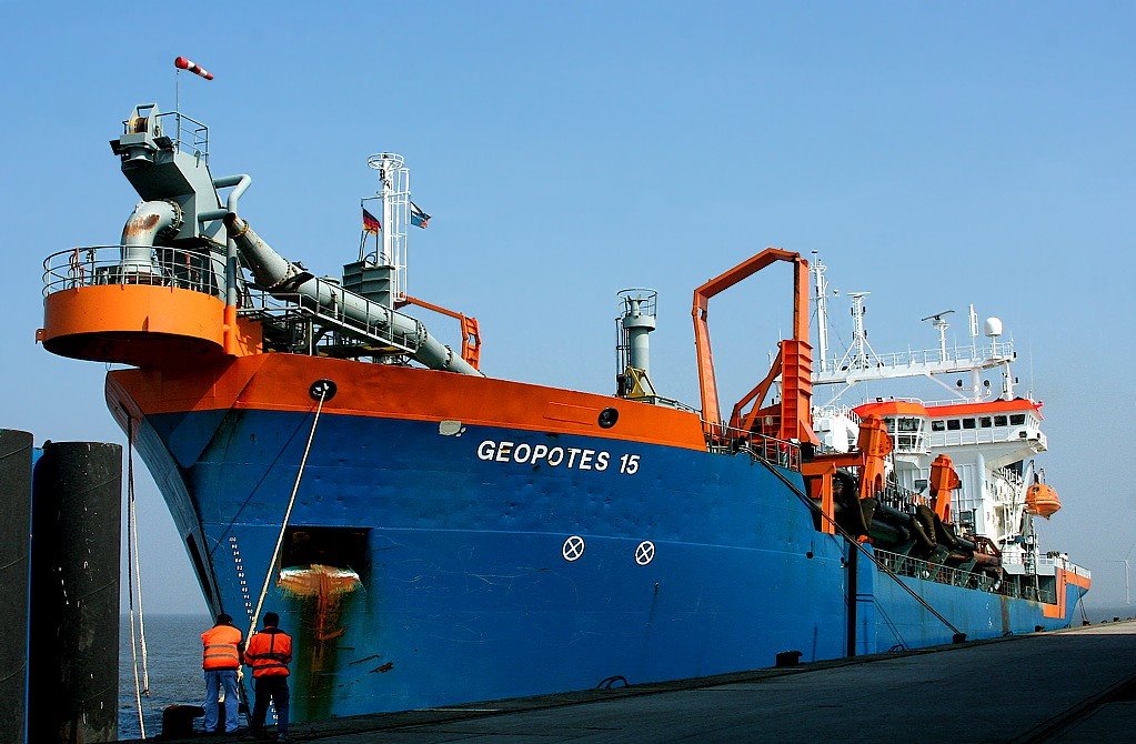 Saugbagger "GEOPOTES 15" in Cuxhaven, Куксхавен