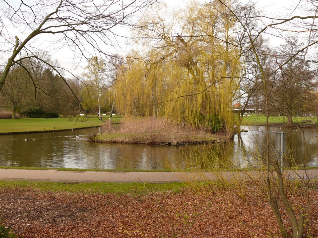 Kurparksee im "erwachenden Frühling", Лунебург