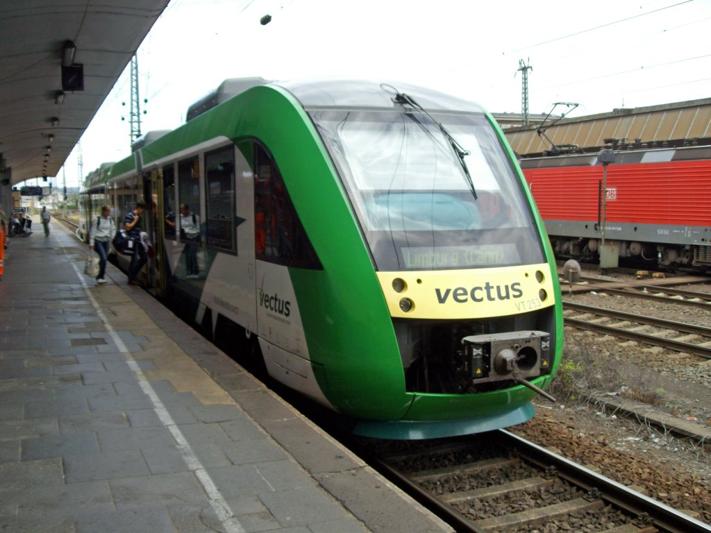 Bahnhof Koblenz: VECTUS- Triebwagen nach Limburg(Lahn), Кобленц