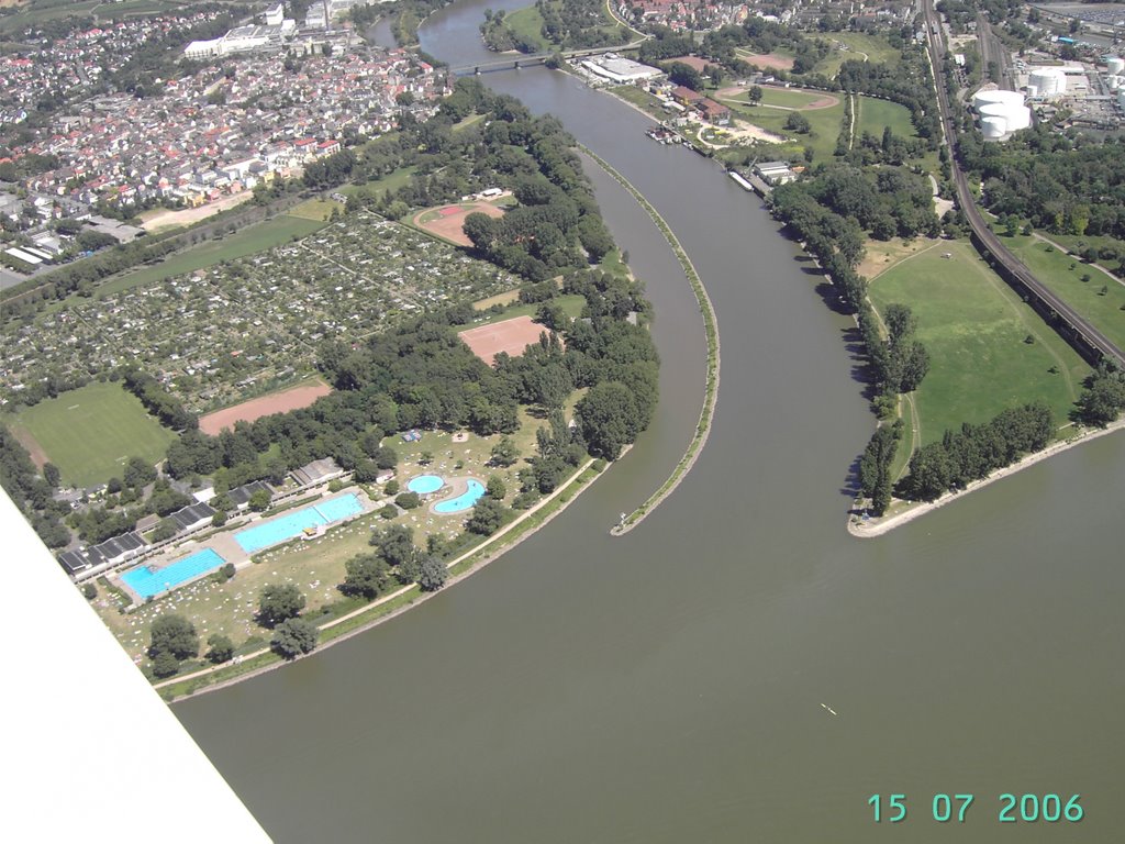 Luftbild-Rhein-Main-Zusammenfluss, Майнц