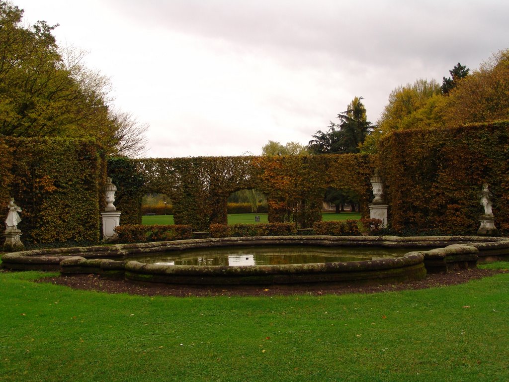 Treves - view into the garden - near elector Palace / Gartenanlage beim Kurfürstlichen Palais, Трир
