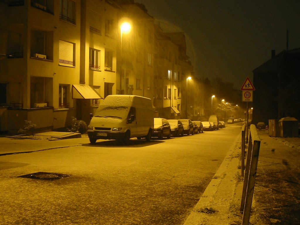 Bergstrasse bei Nacht im Winter, Аахен