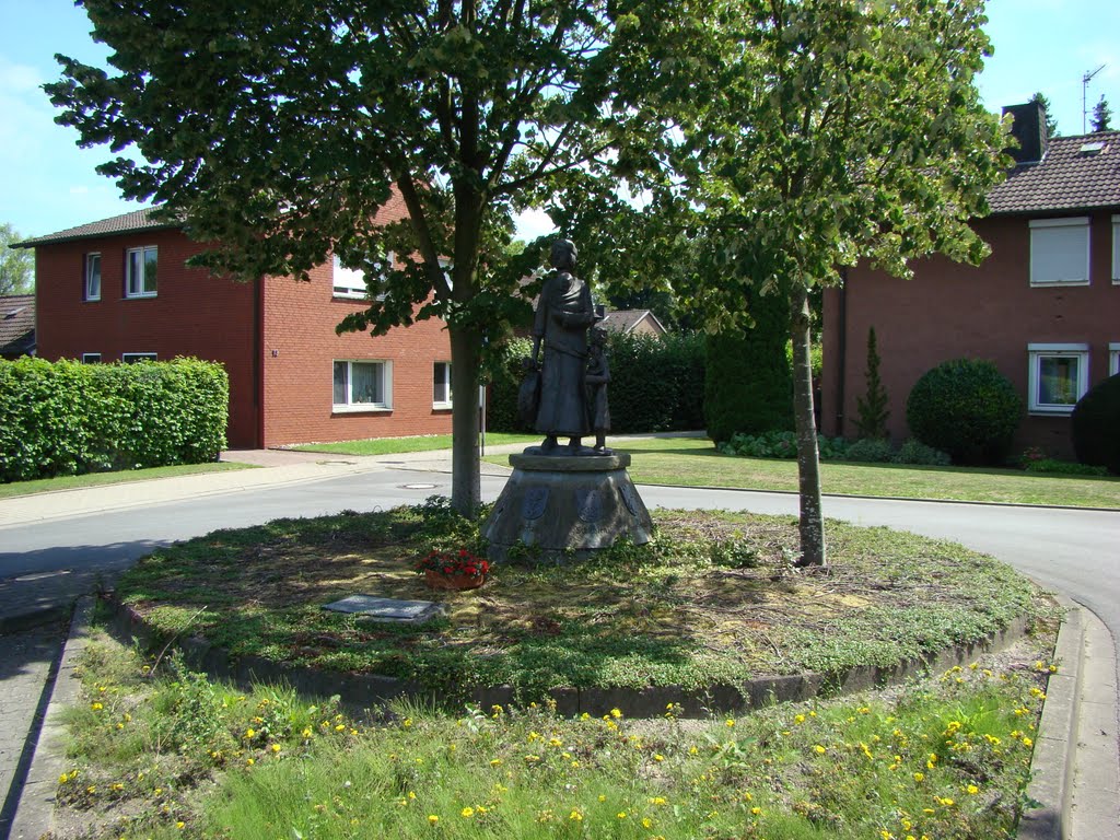 Ahlen ( Denkmal für die über 15 Millionen vertriebenen Deutschen ) August 2010, Ален