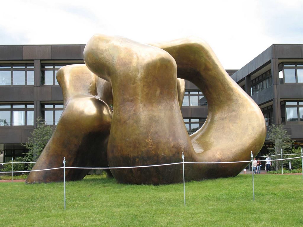 Bonn, Henry Moore, Plastik Two Large Forms, Бонн