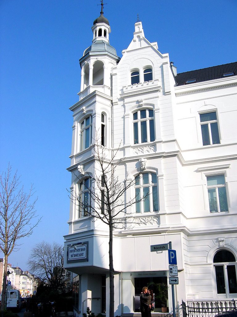 Home of angle 1900 - Eckhaus 1900 - Maison dangle 1900, Бонн