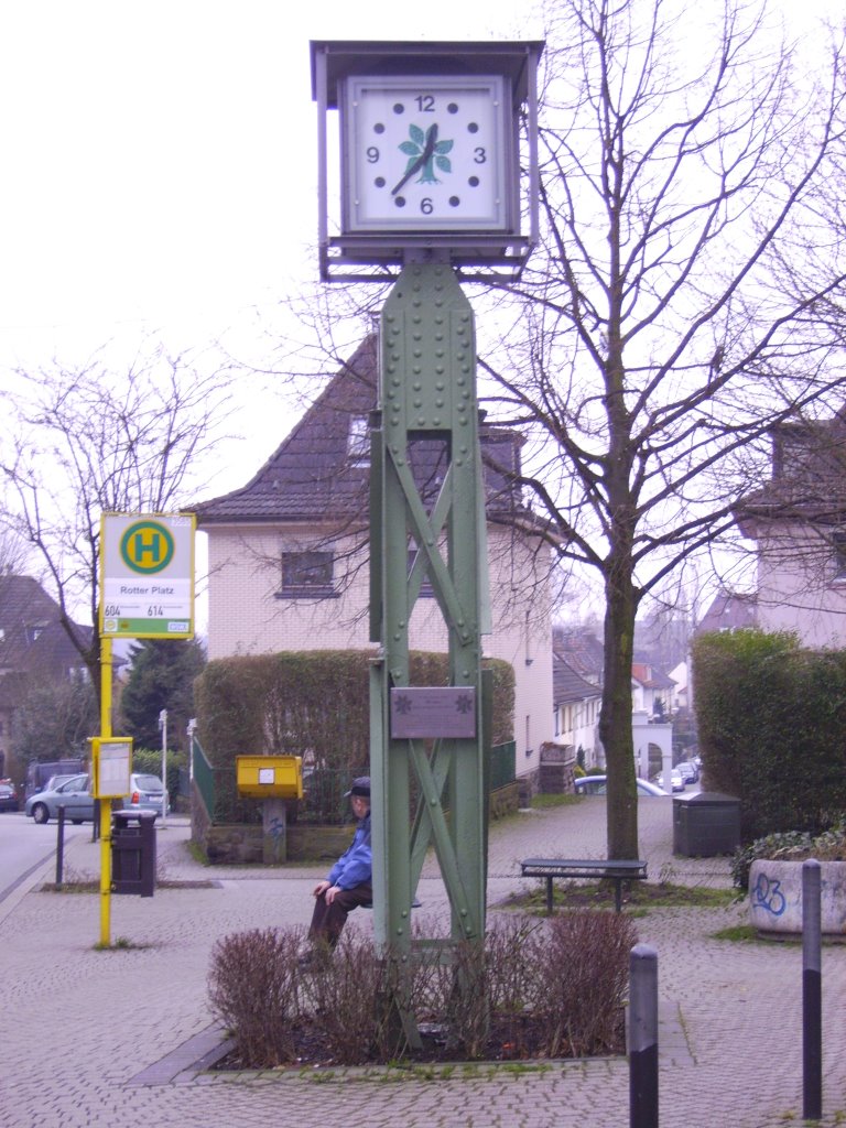 clock at rott constructed with schwebebahn rail parts, Вупперталь
