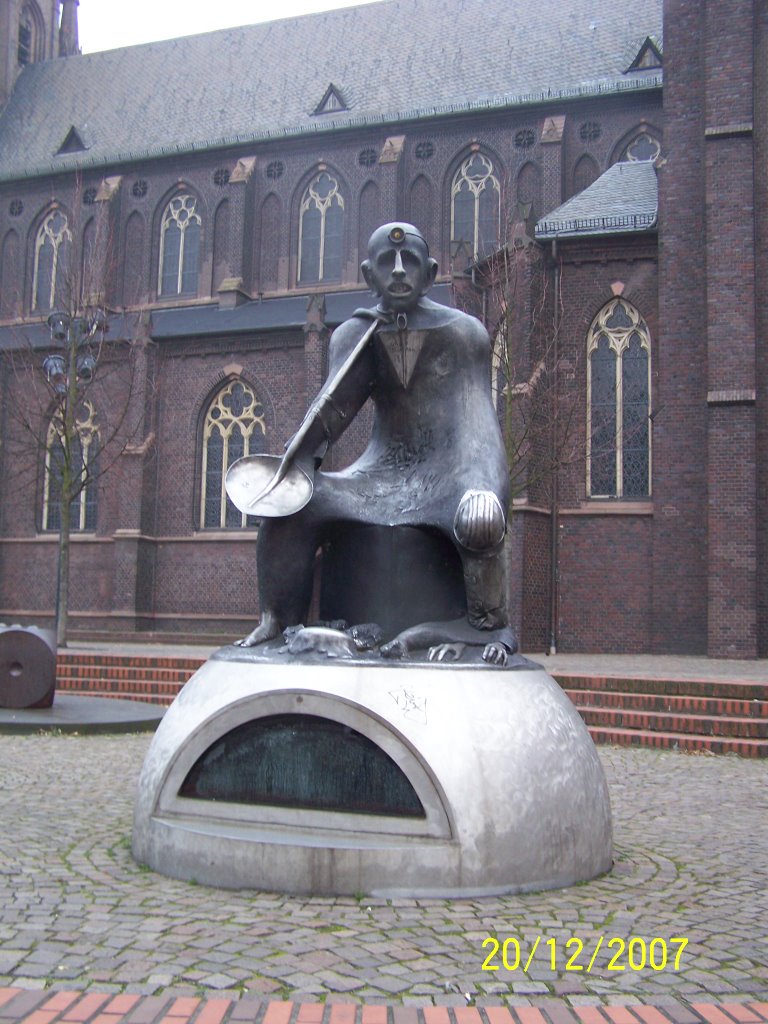 Bergmann-Bronzeplastik an der katholischen Kirche am Neumarkt, Гельзенкирхен
