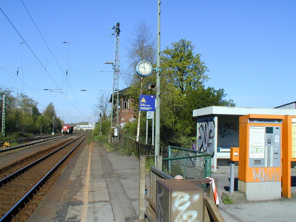 Bahnhof Aplerbeck Mitte mit altem Stellwerk, aufgenommen April 2000, Дурен