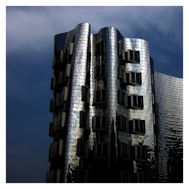 Neuer Zollhof by O. Gehry, Дюссельдорф