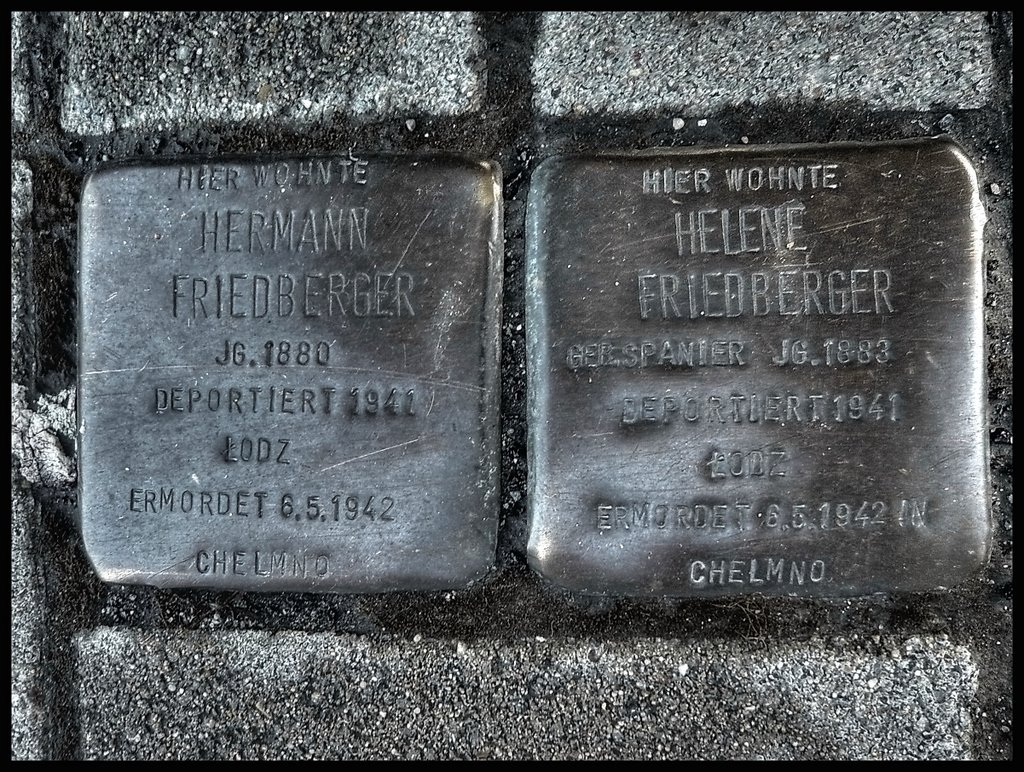 Hermann Friedberger, geboren: 15. Juni 1880 in Solingen, gestorben: 6. Mai 1942 im Vernichtungslager Chelmno - Helene Friedberger, geboren: 1. April 1883 in Goch, gestorben: 6. Mai 1942 im Vernichtungslager Chelmno - (Gerd Adolf Friedberger, geboren: 14. , Золинген